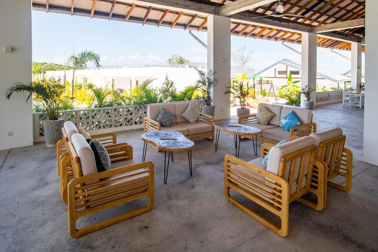 You&Me Resort Pagoda Beach Exterior photo