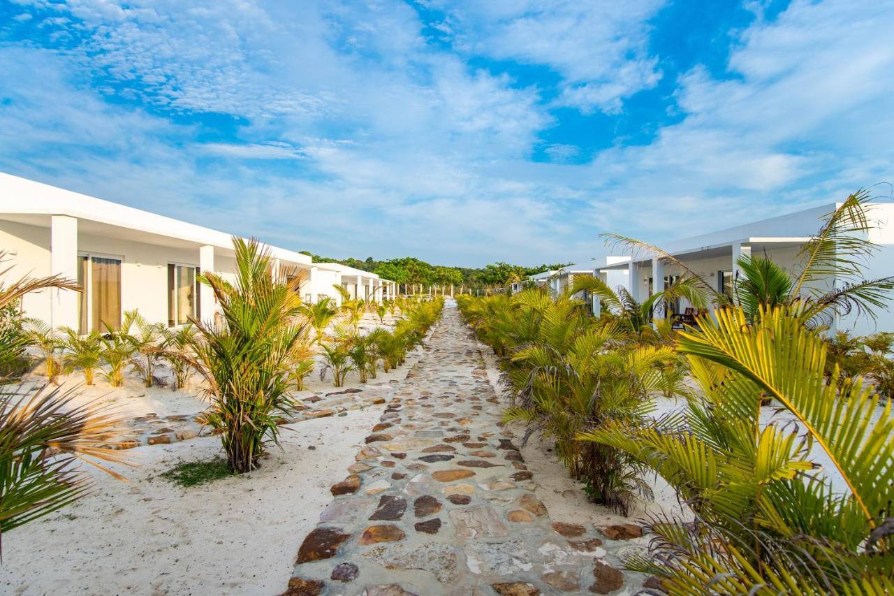 You&Me Resort Pagoda Beach Exterior photo