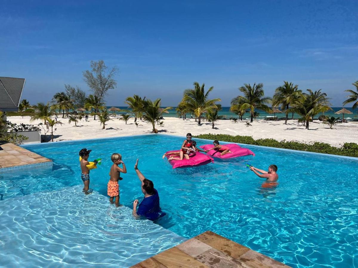 You&Me Resort Pagoda Beach Exterior photo