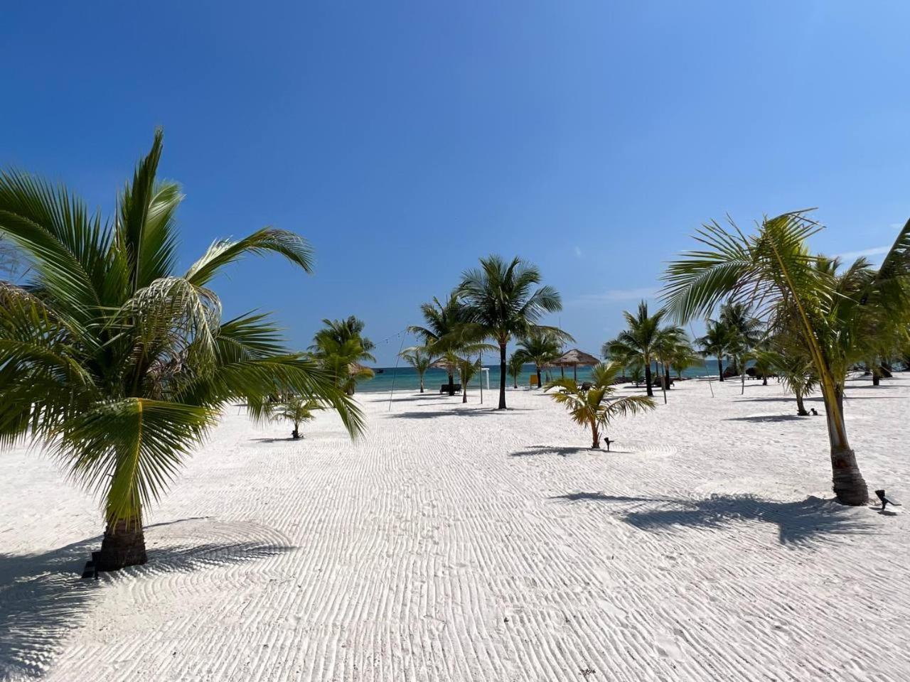 You&Me Resort Pagoda Beach Exterior photo